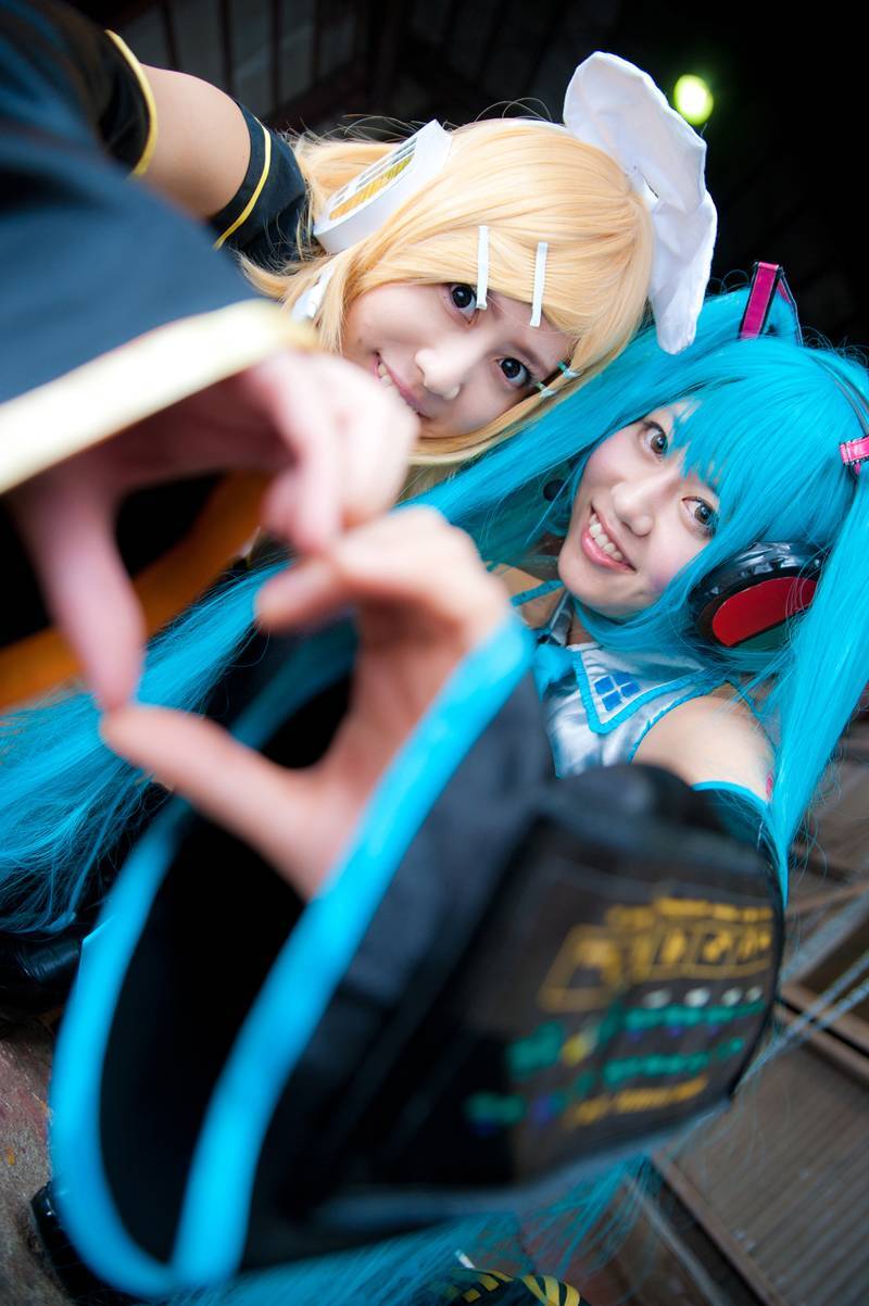 [Cosplay]   cos制服双姐妹